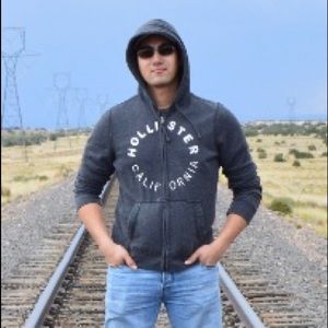 Meet your Posher, Carlos